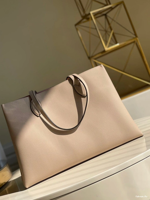 VUITTON LOCKME SHOPPER LOUIS 0307